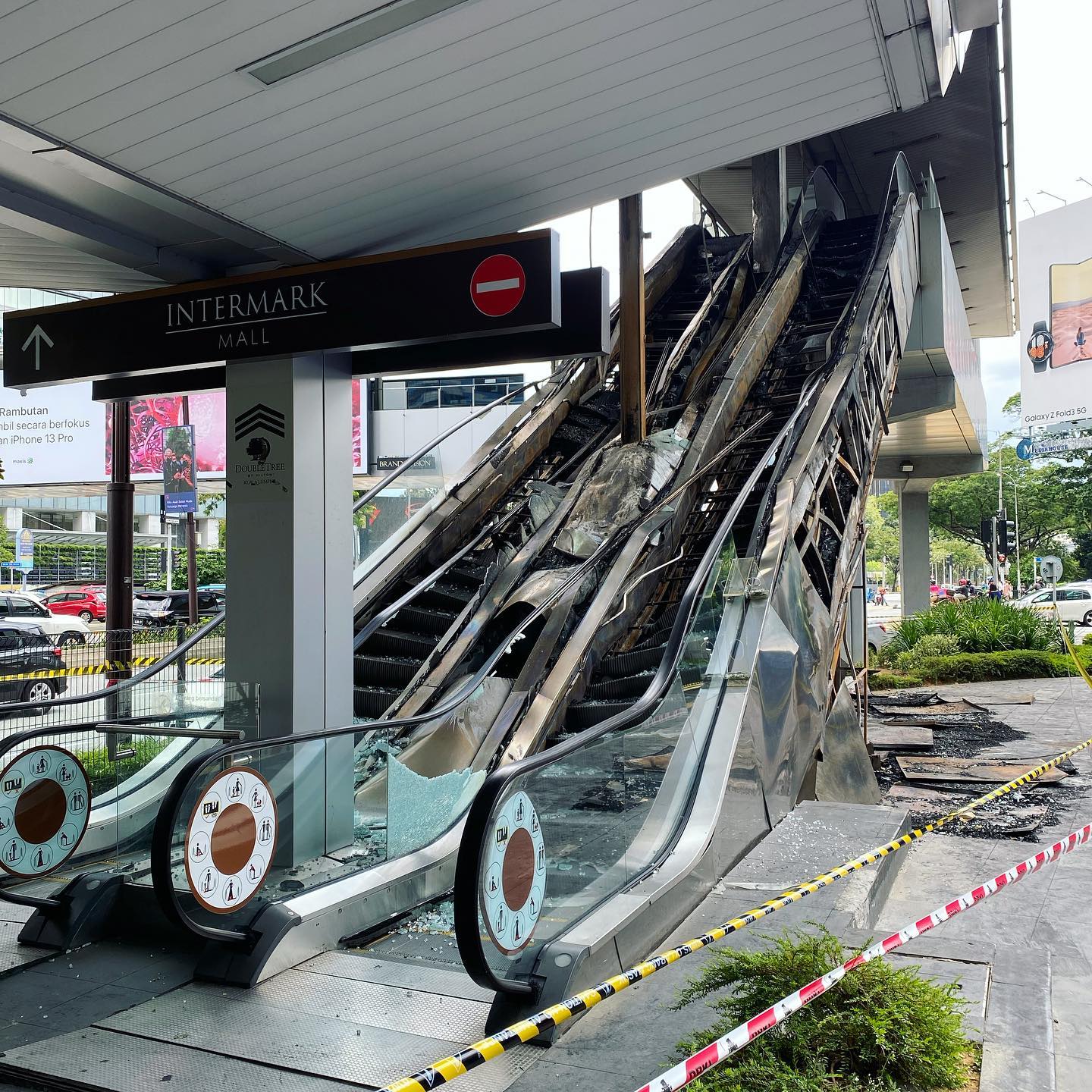The aftermath of the fire shows that the entire escalator has been destroyed. Source: Optimist Coffee