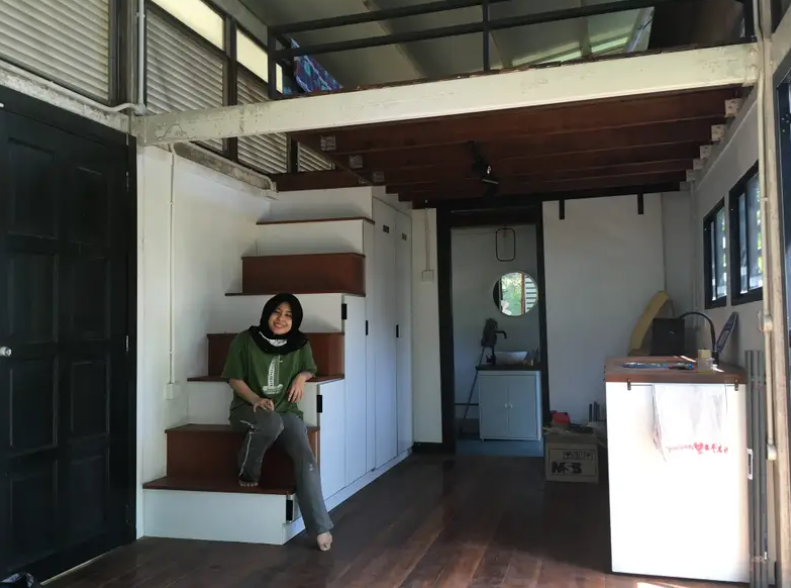 M'sian Stanford graduate Atiqah spent RM300,000 to build herself a tiny-home. Image credit: Atiqah Nadiah Zailani via INSIDER
