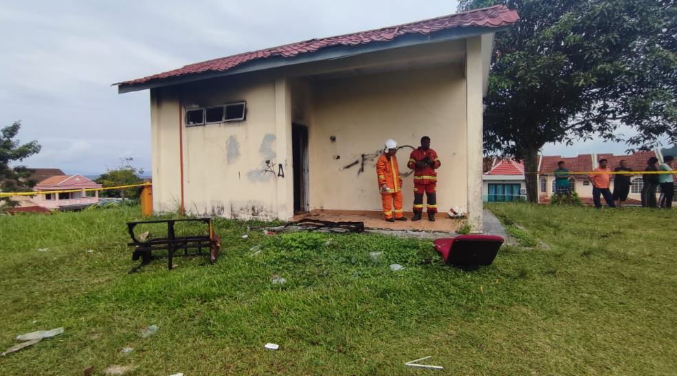 A 16-year-old teenaged boy has died after he was burnt to death in a fire. Image credit: Utusan Malaysia