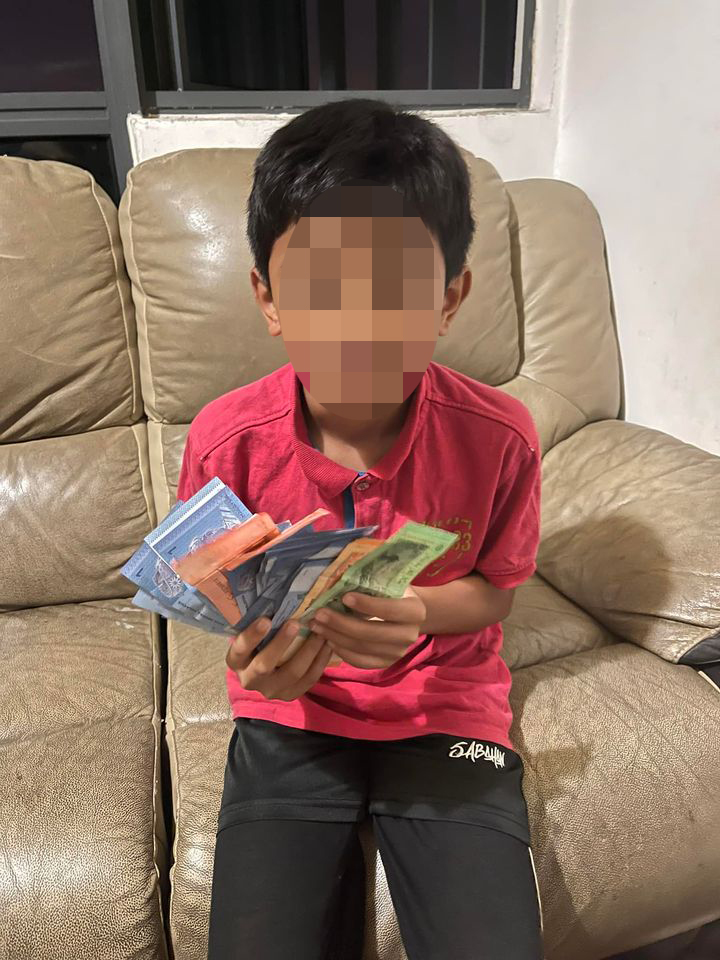 Facebook user Nasie Ismail's son helped to pay off his friend's school fee after learning his parents could not afford to do so. Image credit: Nasie Ismail