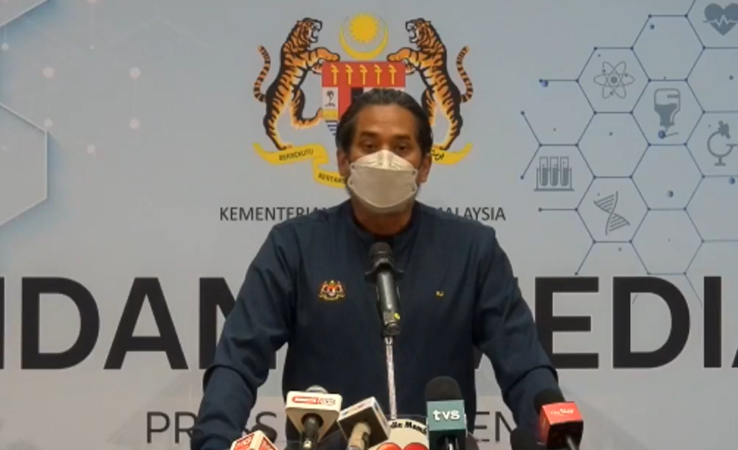 YB Khairy Jamaluddin announcing that booster doses will be administered 3 months after the 2nd primer dose.