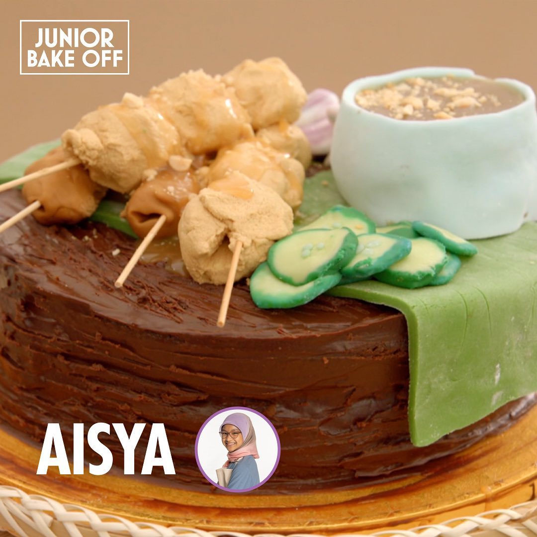 Aisya's inccredible satay-inspired cake.