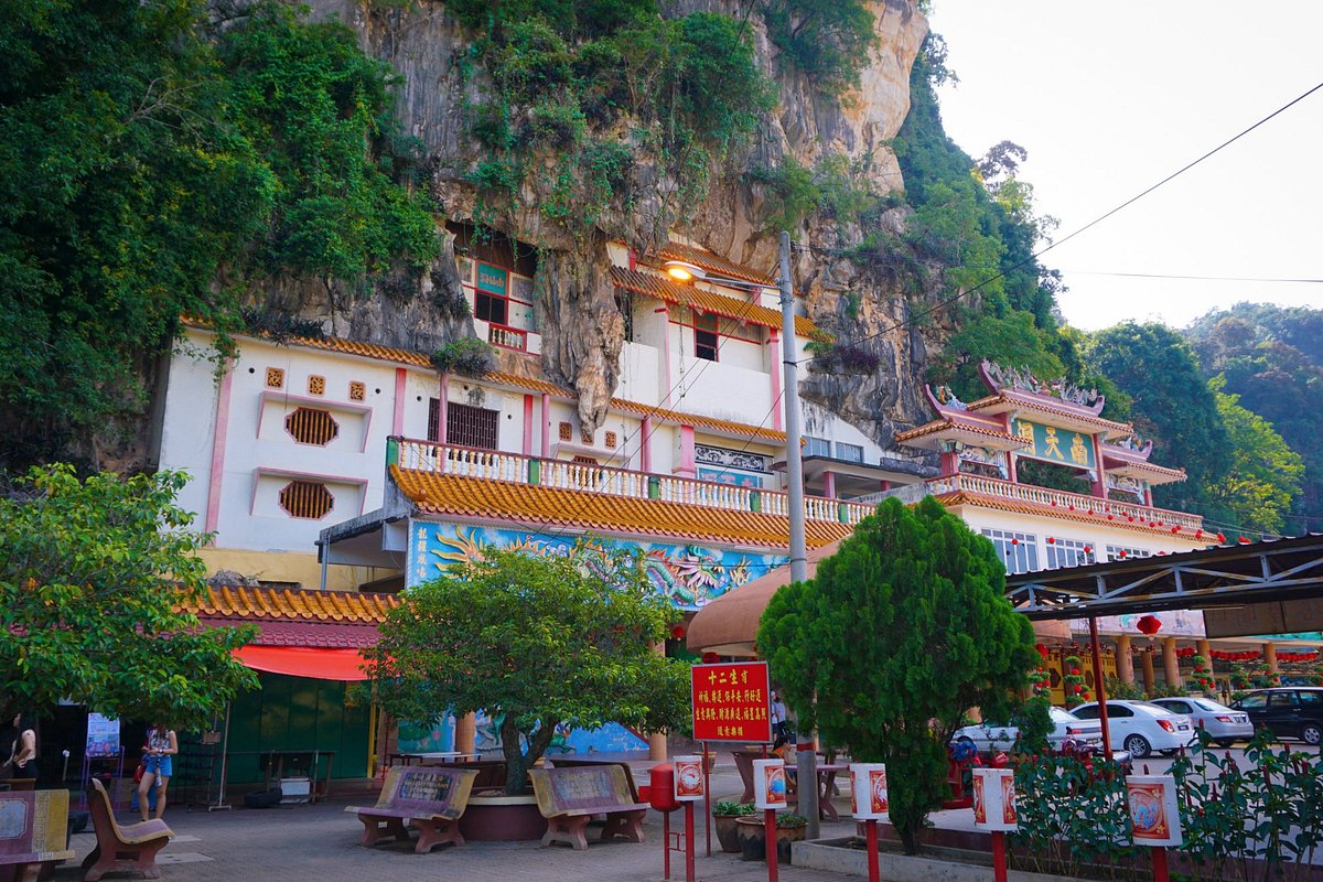 A photo of Nam Thean Tong Cave Temple