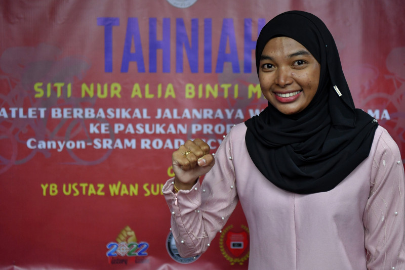 A photo of cyclist Siti Nur Alia. 
