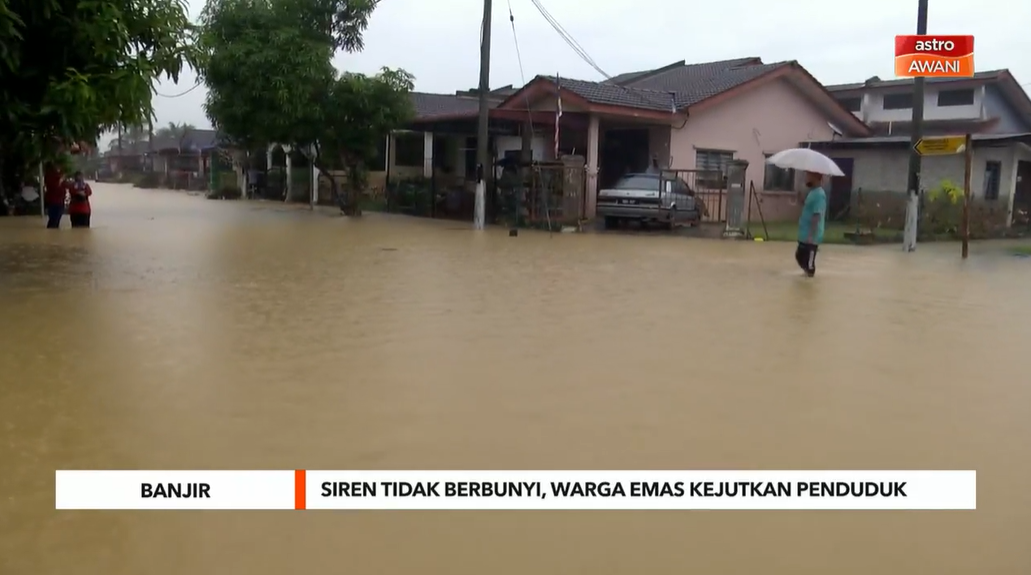 Over 700 villagers were saved from floodwaters by Mr Samsudin Omar.