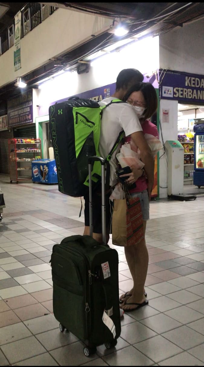 After 655 days, Mr Tomken Wong proposed to his girlfriend at the JB bus interchange.