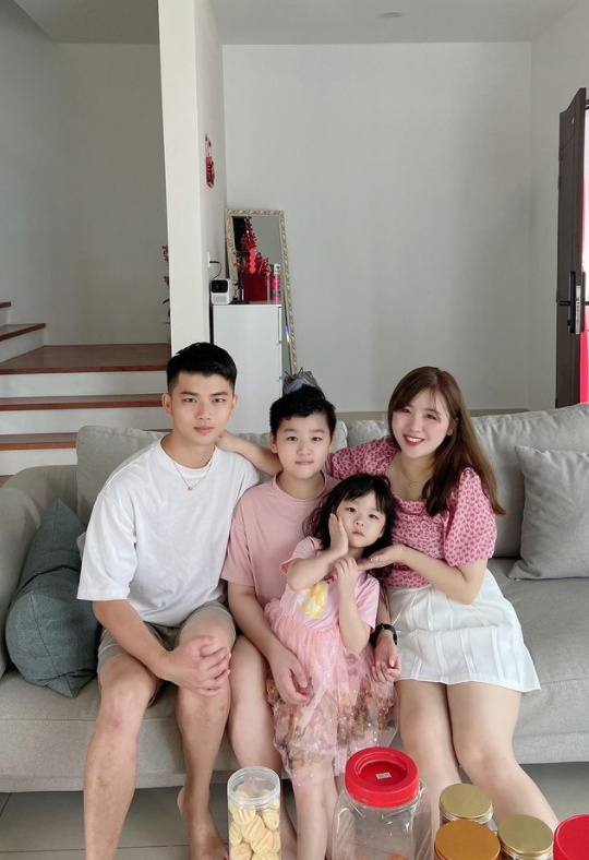 Taking to Facebook, Dora shares how she and her husband, Arod, went from teenage sweethearts to a married couple over ten years. Source: Dora Kong Instagram