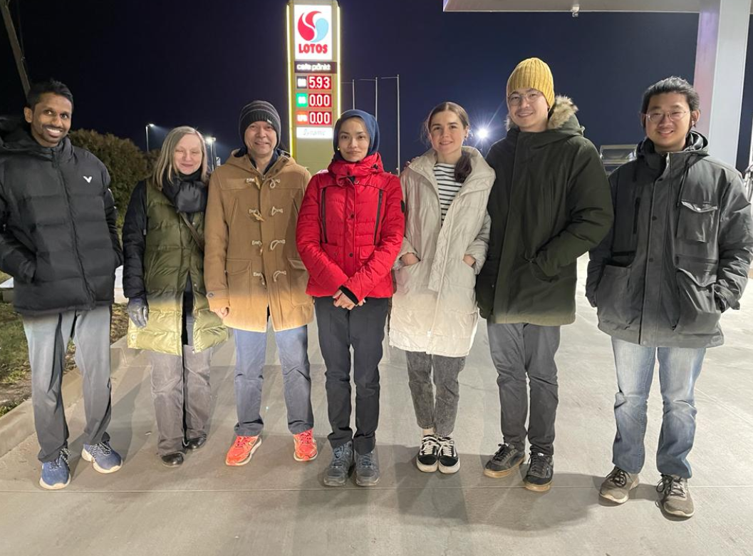 A convoy of four cars arranged by the Embassy of Malaysia in Ukraine's First Secretary Fadhilah Daud safely ferried 9 Malaysians, 2 dependents, and one Singaporean national from Ukraine into Poland. She is seen here wearing red. Source: Saifuddin Abdullah via Twitter