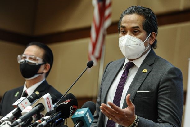 Khairy Jamaluddin has announced that fully-vaxxed Malaysians will be able to travel into Singapore by 1st April without any need for VTL quotas or quarantine. Source: Utusan Digital
