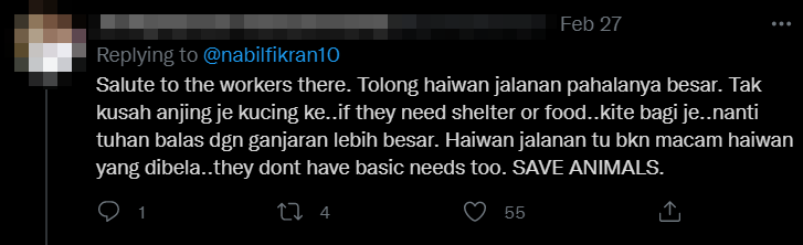 Netizens have rallied behind the store's employees, praising them for their compassion towards the stray dog. Source: Twitter