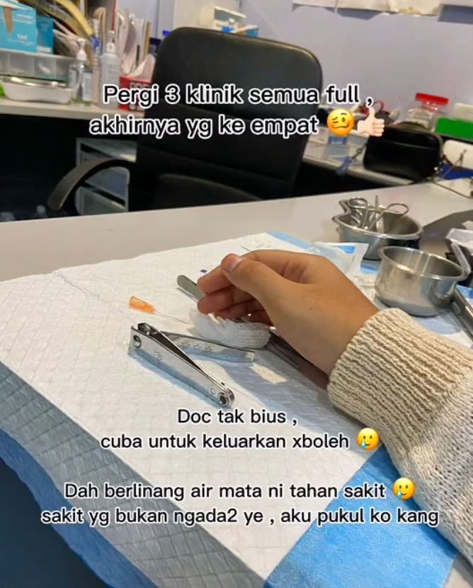 Shaa was turned down by 3 clinics, before meeting a 4th that offered to help her remove the piece of bihun from her nail. Source: sweetsecrettt21