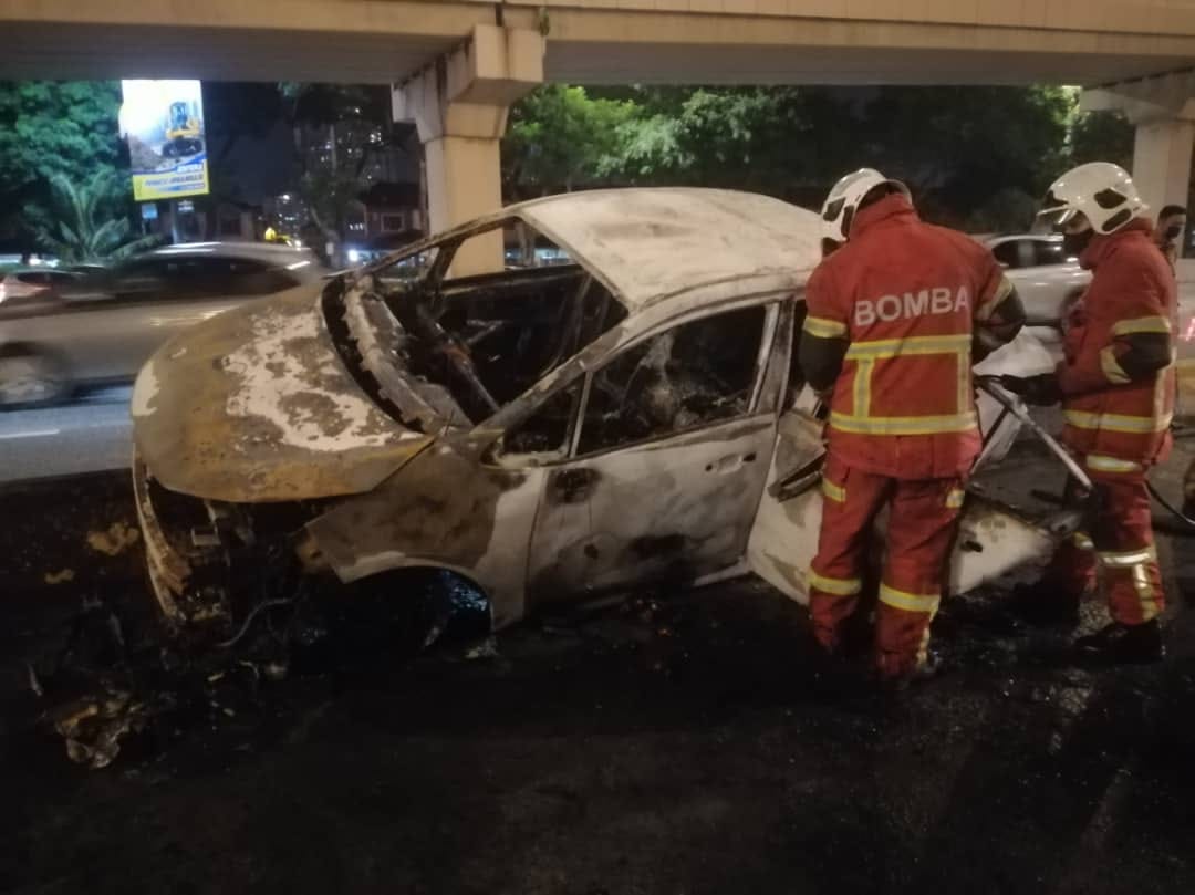 Subang Jaya police are looking for information in connection to a fatal accident outside Sunway Pyramid on 25th April 2022. Image credit: SJ Echo