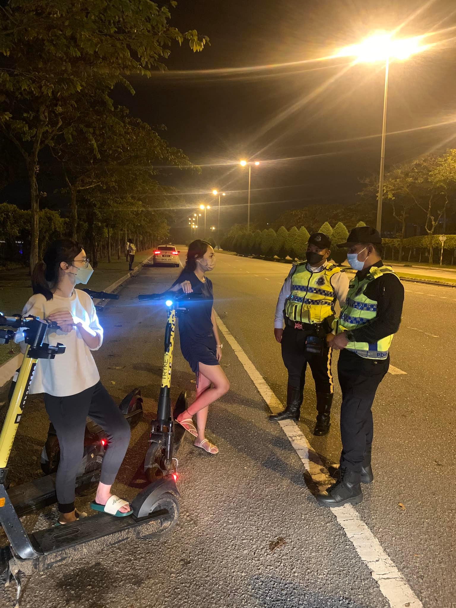 E-scooter riders in Cyberjaya were issued warnings by the traffic police. Source: Trafik IPD Sepang