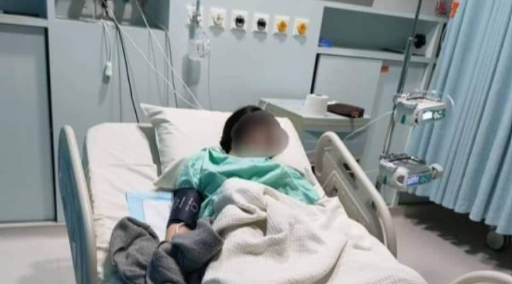 A teenage student was warded in the ICU after being told to run 30 laps around a volleyball court with her facemask on as punishment. Image credit: China Press