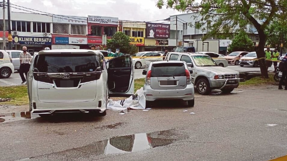 A man with suspected ties to organised crime was shot dead in front of his wife and step-son. Image credit: Berita Harian