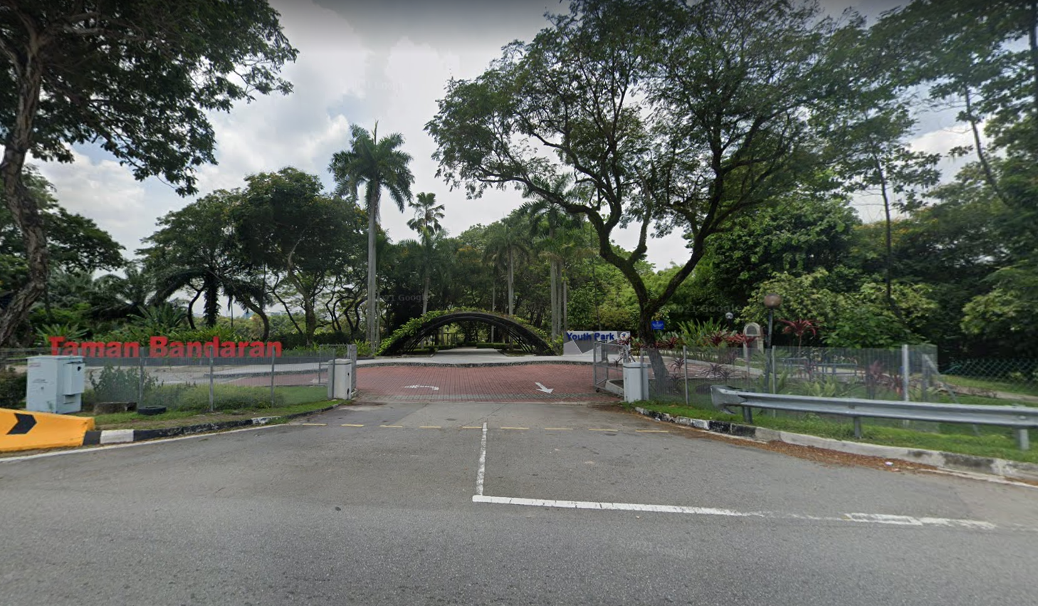 The main entry into the park is located off the LDP highway. Image credit: Google Maps