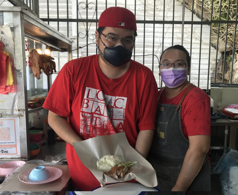 Chicken rice seller Chen Xian Kai has endeavoured to keep his prices low, so people can afford a meal. Image credit: Sin Chew Daily
