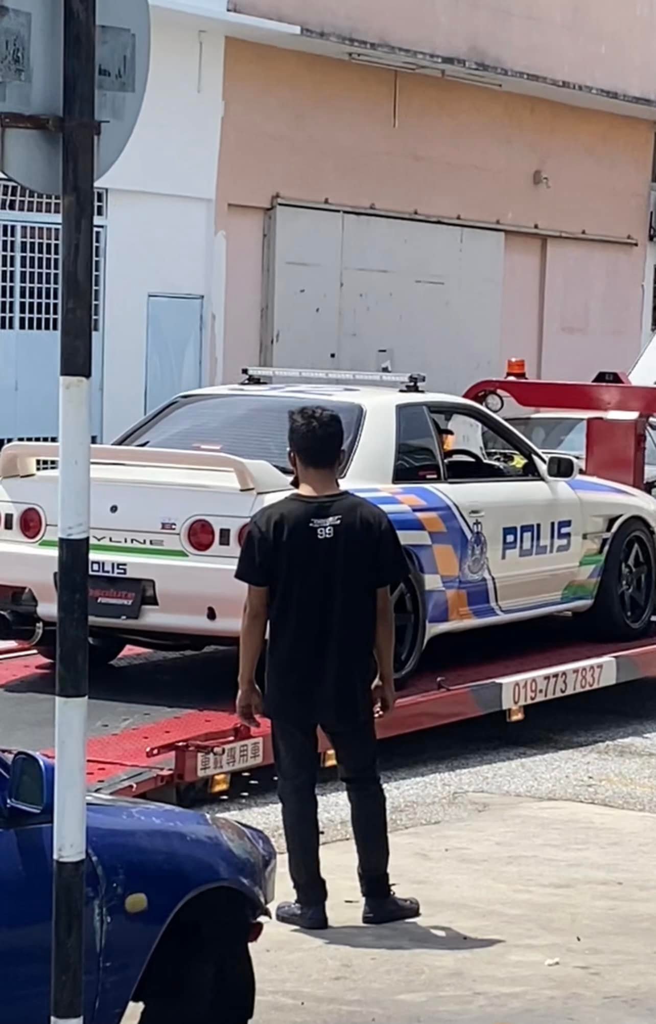 A Nissan Skyline GTR R32 was confiscated by the police for looking like a patrol car. Image credit: PDRM