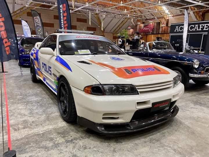 A Nissan Skyline GTR R32 was confiscated by the police for looking like a patrol car. Image credit: Inforoadblock