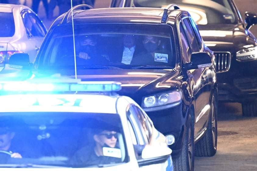 Najib was seen leaving the Palace of Justice in a black Inokom Santa Fe SUV after his SRC International hearing on August 23rd 2022. Image credit: AFP