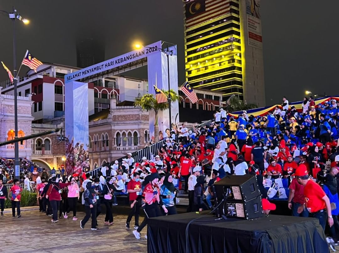 Spectators were waiting at Dataran Merdeka from as early as 5.00am yesterday for the Merdeka parade. Image credit: RTM
