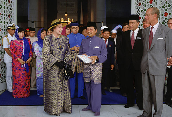 Queen Elizabeth II visiting Malaysia in 1989 as part of the 11th Commonwealth Heads of Government (CHOGM) meeting in 1989. Image credit: Daily Express
