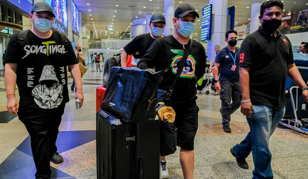 5 Malaysian job scam victims managed to return home after escaping from the syndicate's clutches. Image credit: Free Malaysia Today