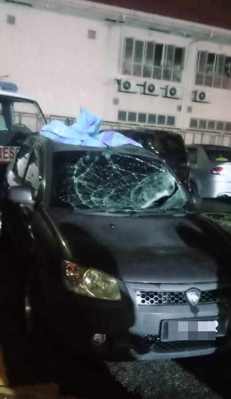 Six vehicles were damaged by the incident. Image credit: Sin Chew Daily