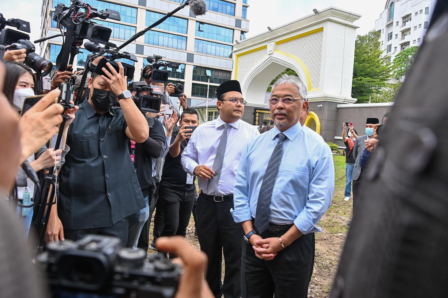 Speaking to members of the media, His Majesty was informed that some had waited since the morning to report on the news on the hung Parliament's outcome. Image credit: Istana Negara