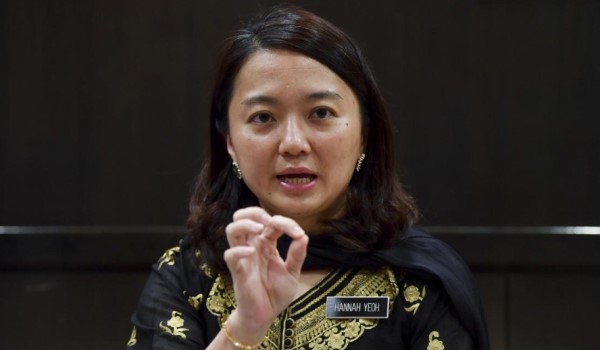 Newly appointed Youth and Sports Minister Hannah Yeoh is calling for increased accountability after funds went missing from Malaysia Rugby's accounts. Image credit: RTM