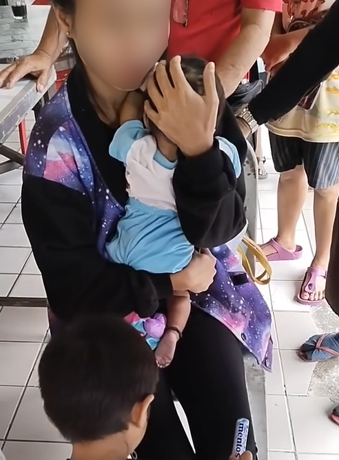 The mother and child were said to have been travelling from their village of Pekan Julau to Kuching. Image credit: Jessa Bandang